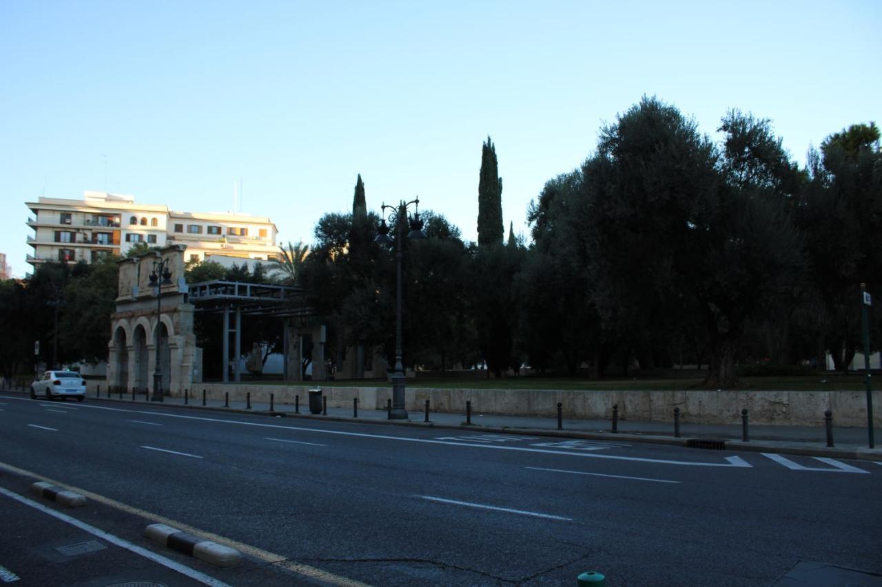 Hotspot Valencia Pansiyon Dış mekan fotoğraf
